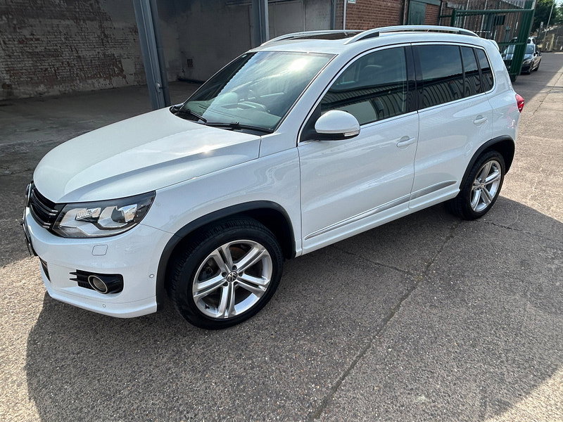 Volkswagen Tiguan 2.0 TDI BlueMotion Tech R-Line SUV 5dr Diesel DSG 4WD Euro 5 (s/s) (Nav) (140 ps) 5dr Automatic 2026