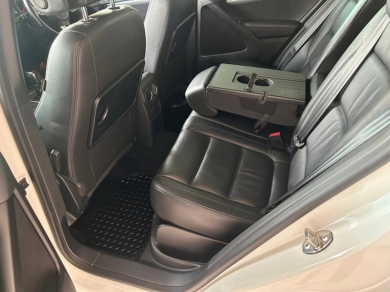 Volkswagen Tiguan 2.0 TDI BlueMotion Tech R-Line SUV 5dr Diesel DSG 4WD Euro 5 (s/s) (Nav) (140 ps) 5dr Automatic 2026