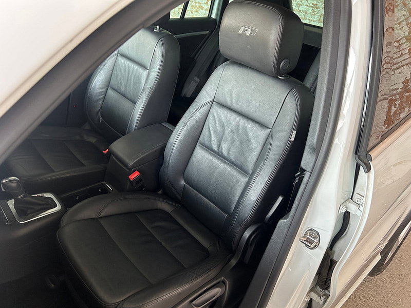 Volkswagen Tiguan 2.0 TDI BlueMotion Tech R-Line SUV 5dr Diesel DSG 4WD Euro 5 (s/s) (Nav) (140 ps) 5dr Automatic 2026