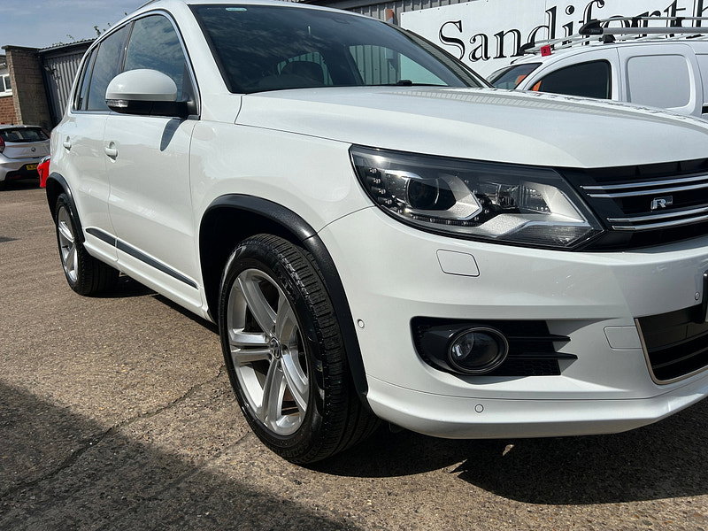Volkswagen Tiguan 2.0 TDI BlueMotion Tech R-Line SUV 5dr Diesel DSG 4WD Euro 5 (s/s) (Nav) (140 ps) 5dr Automatic 2026