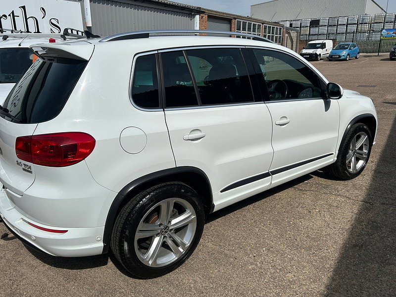 Volkswagen Tiguan 2.0 TDI BlueMotion Tech R-Line SUV 5dr Diesel DSG 4WD Euro 5 (s/s) (Nav) (140 ps) 5dr Automatic 2026