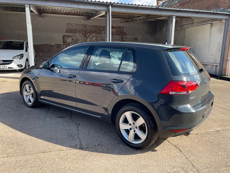 Volkswagen Golf 1.6 TDI BlueMotion Tech Match Edition Hatchback 5dr Diesel Manual Euro 6 (s/s) (110 ps) 5dr Manual 2026