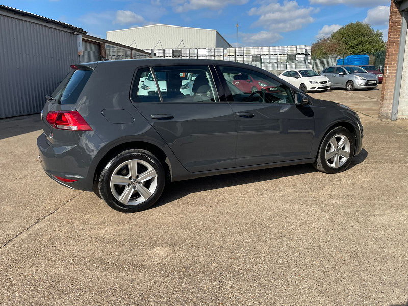 Volkswagen Golf 1.6 TDI BlueMotion Tech Match Edition Hatchback 5dr Diesel Manual Euro 6 (s/s) (110 ps) 5dr Manual 2026