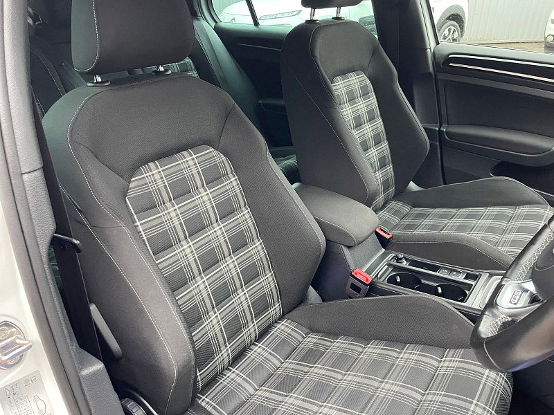 Volkswagen Golf 2.0 TDI BlueMotion Tech GTD Hatchback 5dr Diesel DSG Euro 6 (s/s) (184 ps) 5dr Automatic 2026