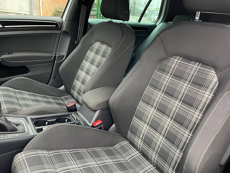 Volkswagen Golf 2.0 TDI BlueMotion Tech GTD Hatchback 5dr Diesel DSG Euro 6 (s/s) (184 ps) 5dr Automatic 2026