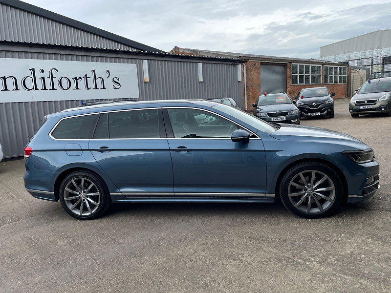 Volkswagen Passat 2.0 R LINE TDI BLUEMOTION TECHNOLOGY DSG 5d 188 BHP 5dr Automatic 2026