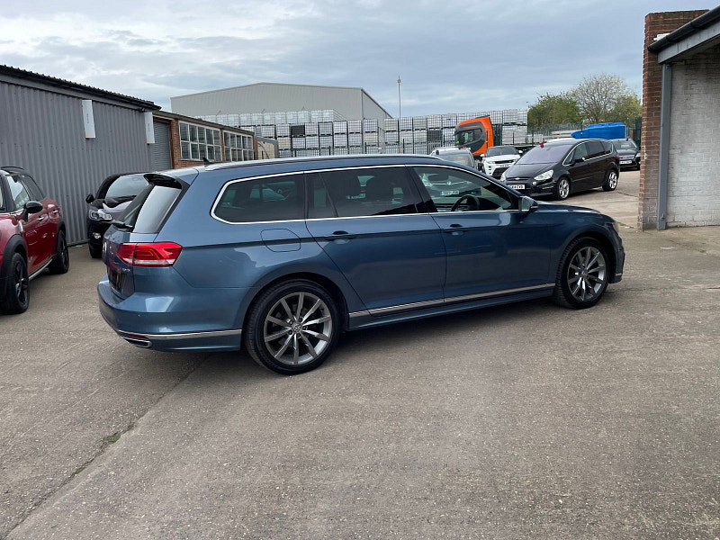 Volkswagen Passat 2.0 R LINE TDI BLUEMOTION TECHNOLOGY DSG 5d 188 BHP 5dr Automatic 2026