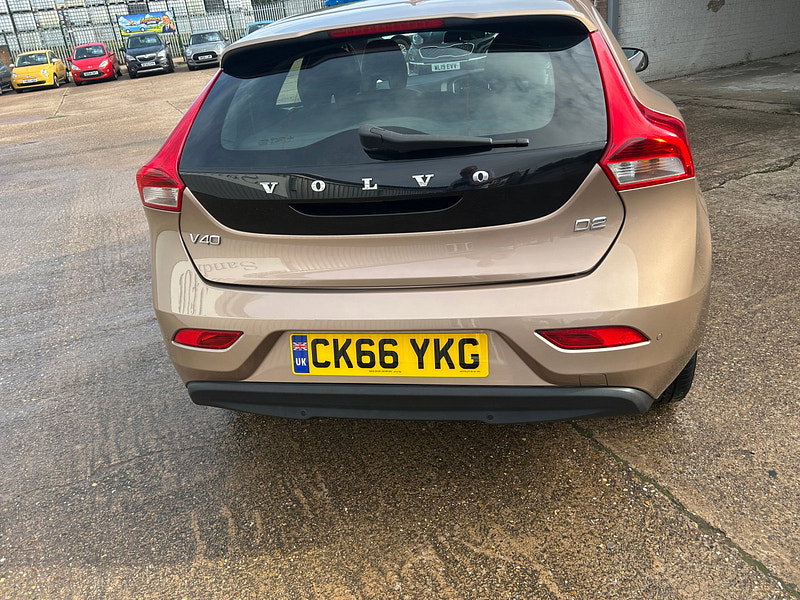 Volvo V40 2.0 D2 SE Lux Nav Hatchback 5dr Diesel Auto Euro 6 (s/s) (120 ps) 5dr Automatic 2026