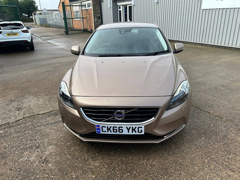 Volvo V40 2.0 D2 SE Lux Nav Hatchback 5dr Diesel Auto Euro 6 (s/s) (120 ps) 5dr Automatic 2026