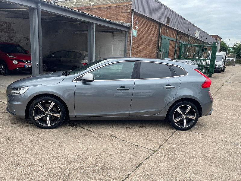 Volvo V40 2.0 D3 R-Design Nav Plus Hatchback 5dr Diesel Auto Euro 6 (s/s) (150 ps) 5dr Automatic 2026