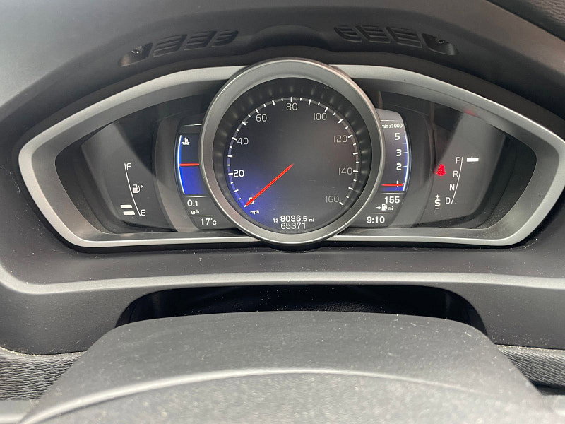 Volvo V40 2.0 D3 R-Design Nav Plus Hatchback 5dr Diesel Auto Euro 6 (s/s) (150 ps) 5dr Automatic 2026