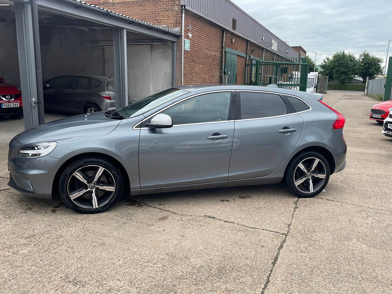 Volvo V40 2.0 D3 R-Design Nav Plus Hatchback 5dr Diesel Auto Euro 6 (s/s) (150 ps) 5dr Automatic 2026