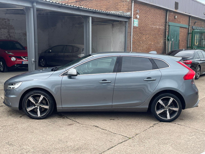 Volvo V40 2.0 D3 R-Design Nav Plus Hatchback 5dr Diesel Auto Euro 6 (s/s) (150 ps) 5dr Automatic 2026