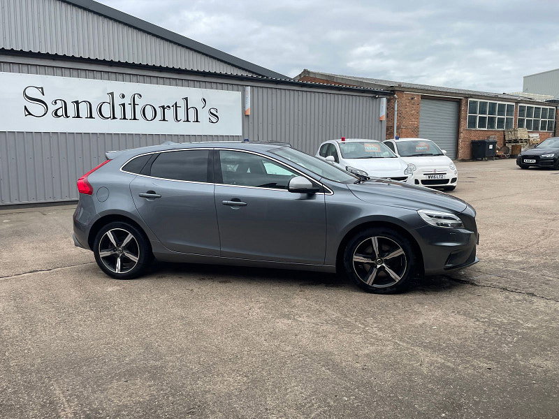 Volvo V40 2.0 D3 R-Design Nav Plus Hatchback 5dr Diesel Auto Euro 6 (s/s) (150 ps) 5dr Automatic 2026