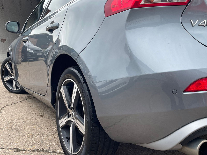 Volvo V40 2.0 D3 R-Design Nav Plus Hatchback 5dr Diesel Auto Euro 6 (s/s) (150 ps) 5dr Automatic 2026