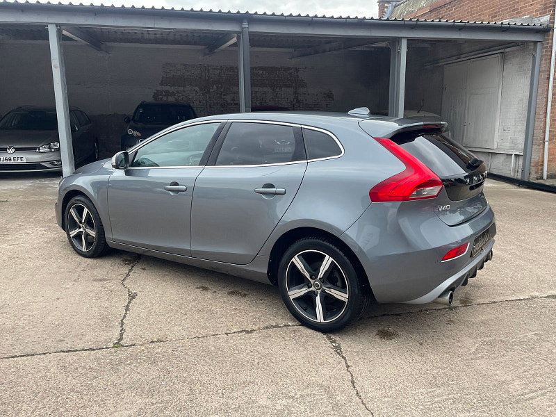Volvo V40 2.0 D3 R-Design Nav Plus Hatchback 5dr Diesel Auto Euro 6 (s/s) (150 ps) 5dr Automatic 2026