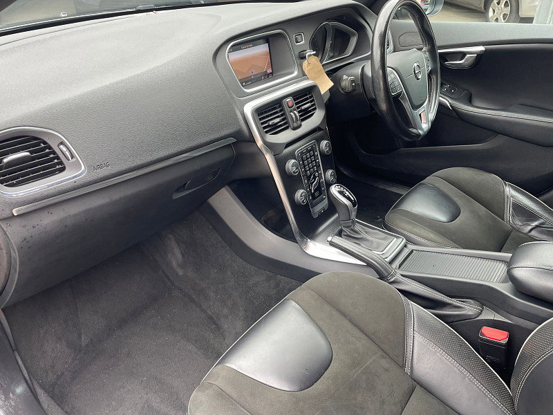 Volvo V40 2.0 D3 R-Design Nav Plus Hatchback 5dr Diesel Auto Euro 6 (s/s) (150 ps) 5dr Automatic 2026