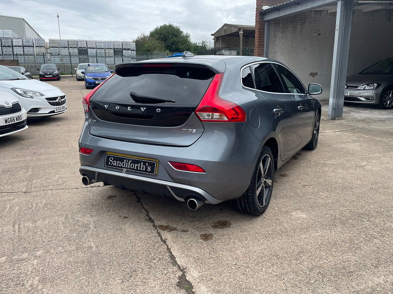 Volvo V40 2.0 D3 R-Design Nav Plus Hatchback 5dr Diesel Auto Euro 6 (s/s) (150 ps) 5dr Automatic 2026