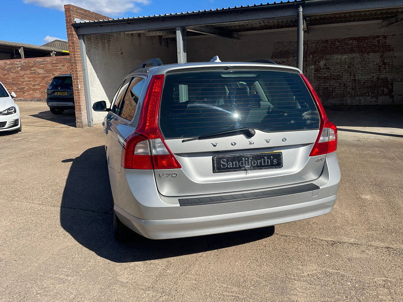 Volvo V70 2.0D SE Estate 5dr Diesel Manual Euro 4 (136 ps) 5dr Manual 2026