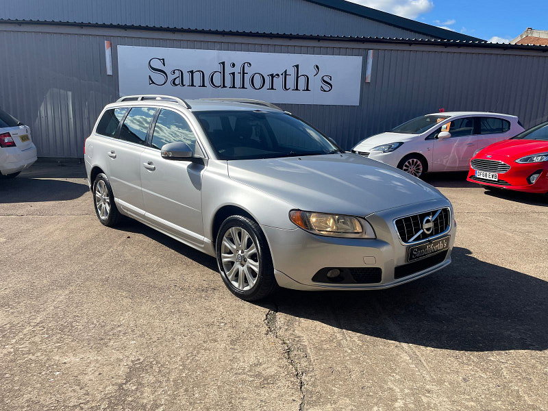 Volvo V70 2.0D SE Estate 5dr Diesel Manual Euro 4 (136 ps) 5dr Manual 2026