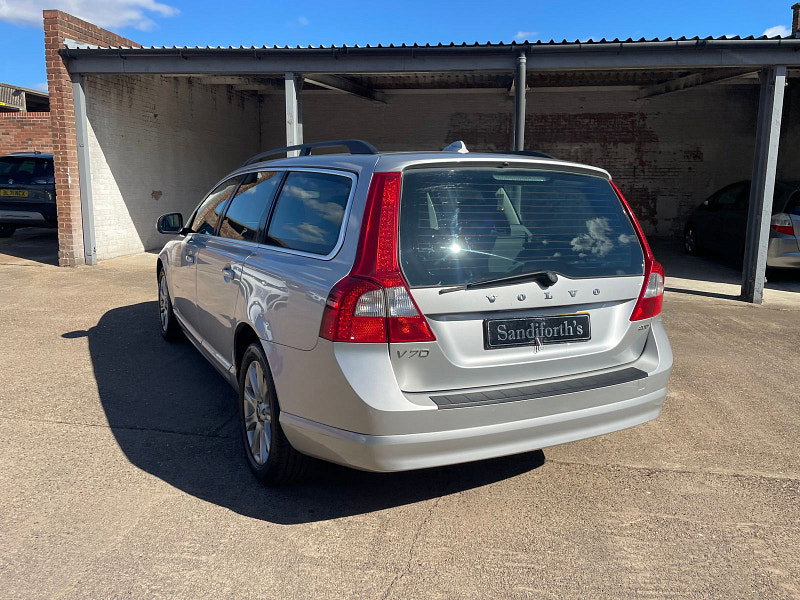 Volvo V70 2.0D SE Estate 5dr Diesel Manual Euro 4 (136 ps) 5dr Manual 2026