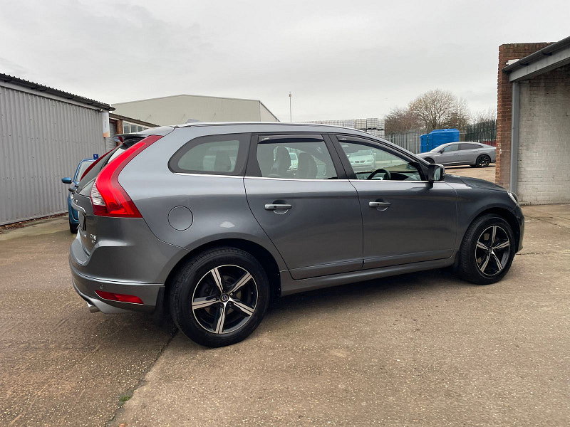 Volvo XC60 2.4 D5 R-Design Lux Nav SUV 5dr Diesel Auto AWD Euro 6 (s/s) (220 ps) 5dr Automatic 2026
