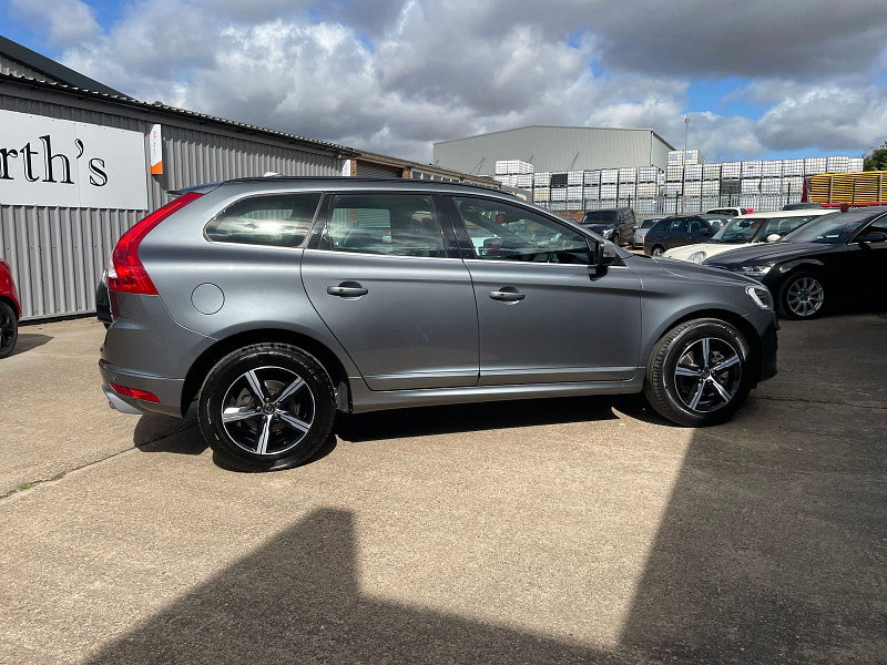 Volvo XC60 2.4 D5 R-Design Nav SUV 5dr Diesel Auto AWD Euro 6 (s/s) (220 ps) 5dr Automatic 2026