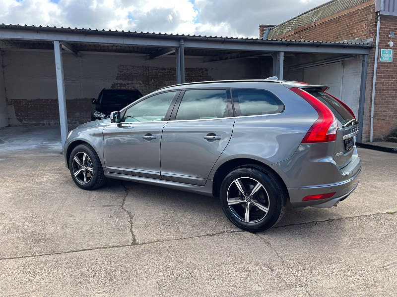 Volvo XC60 2.4 D5 R-Design Nav SUV 5dr Diesel Auto AWD Euro 6 (s/s) (220 ps) 5dr Automatic 2026