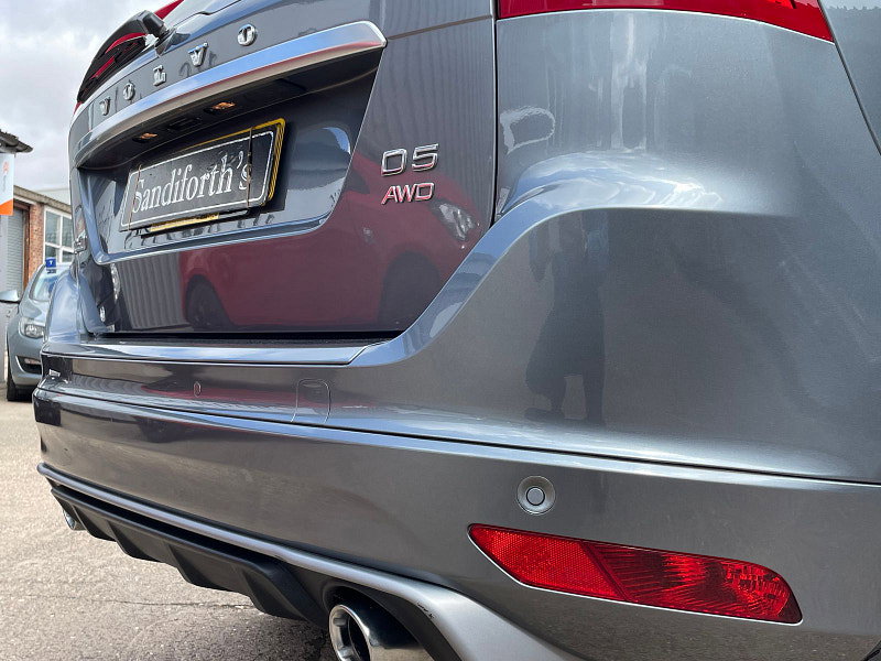 Volvo XC60 2.4 D5 R-Design Nav SUV 5dr Diesel Auto AWD Euro 6 (s/s) (220 ps) 5dr Automatic 2026