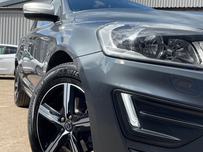 Volvo XC60 2.4 D5 R-Design Nav SUV 5dr Diesel Auto AWD Euro 6 (s/s) (220 ps) 5dr Automatic 2026