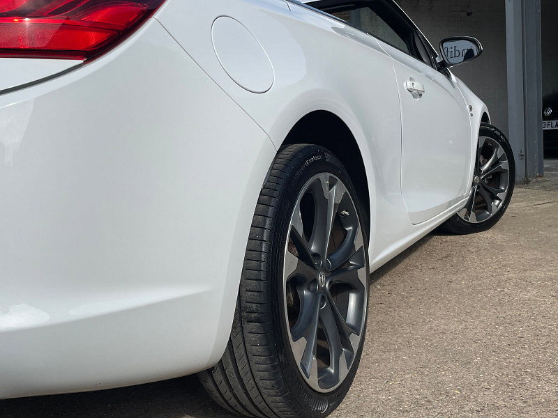 Vauxhall Cascada 2.0 CDTi Elite Convertible 2dr Diesel Manual Euro 5 (s/s) (165 ps) Full Black Leather, 30k From New 2dr Manual 2026