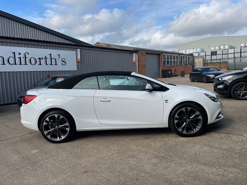 Vauxhall Cascada 2.0 CDTi Elite Convertible 2dr Diesel Manual Euro 5 (s/s) (165 ps) Full Black Leather, 30k From New 2dr Manual 2026
