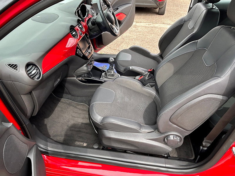 Vauxhall ADAM 1.2i Griffin Hatchback 3dr Petrol Manual Euro 6 (70 ps) 3dr Manual 2026