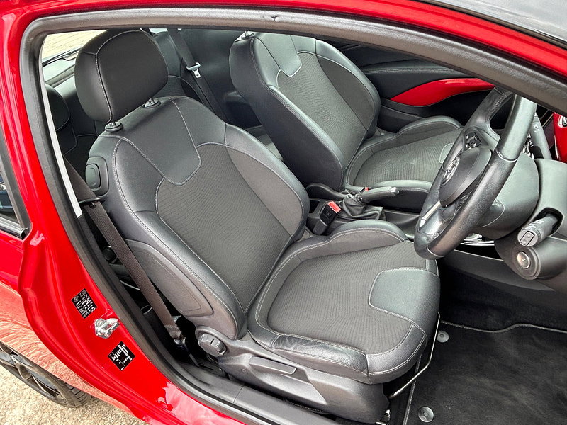 Vauxhall ADAM 1.2i Griffin Hatchback 3dr Petrol Manual Euro 6 (70 ps) 3dr Manual 2026