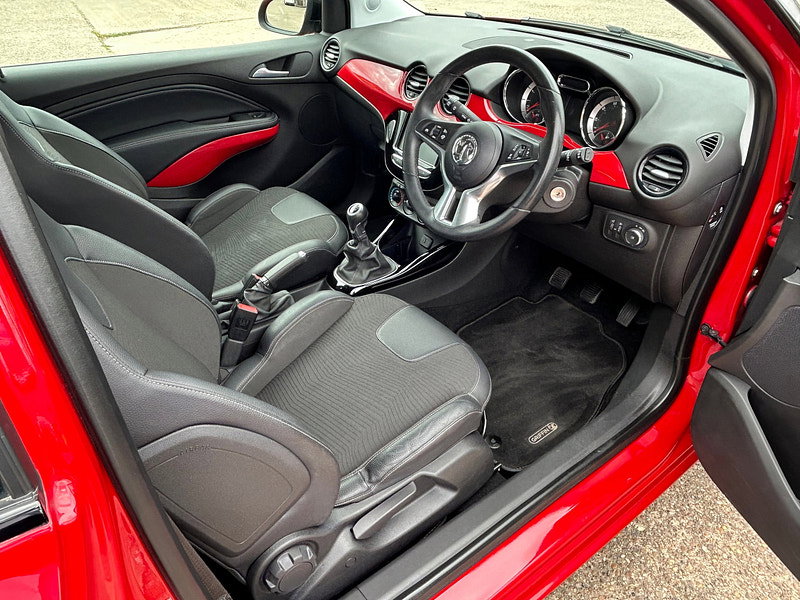 Vauxhall ADAM 1.2i Griffin Hatchback 3dr Petrol Manual Euro 6 (70 ps) 3dr Manual 2026