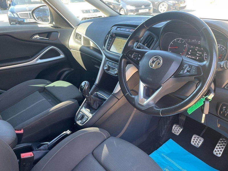 Vauxhall Zafira Tourer 1.4 SRI NAV 5d 138 BHP ONLY 1 FORMER KEEPER, ULEZ FREE FINANCE OFFERED, SAT NAV, BLUETOOTH 5dr Manual 2026