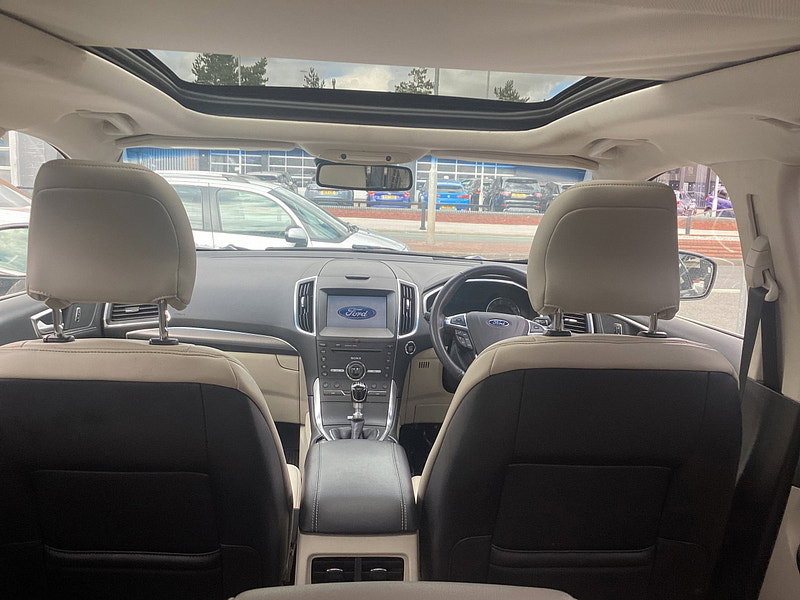 2017 Ford Edge in Blue, photo 9 of 12