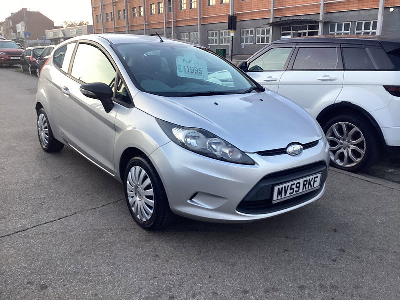 2009 Ford Fiesta in Silver, photo 5 of 12