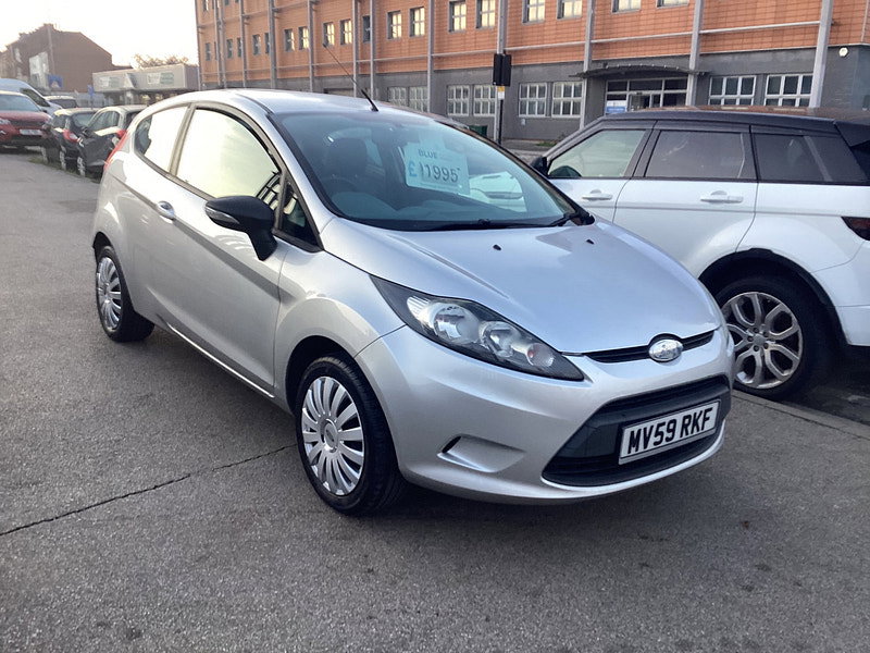 2009 Ford Fiesta in Silver, photo 3 of 12
