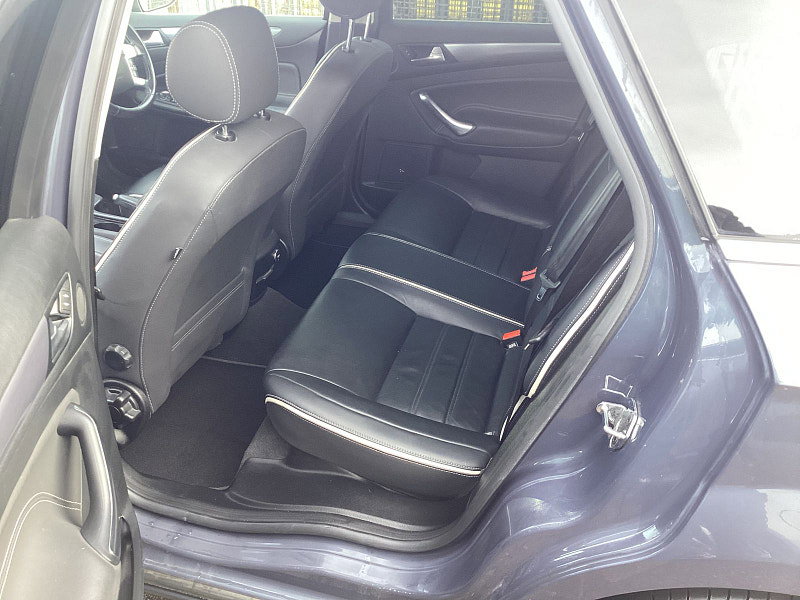 2014 Ford Mondeo in GREY, photo 10 of 17