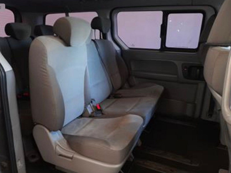 2014 Hyundai I800 in SILVER, photo 9 of 13
