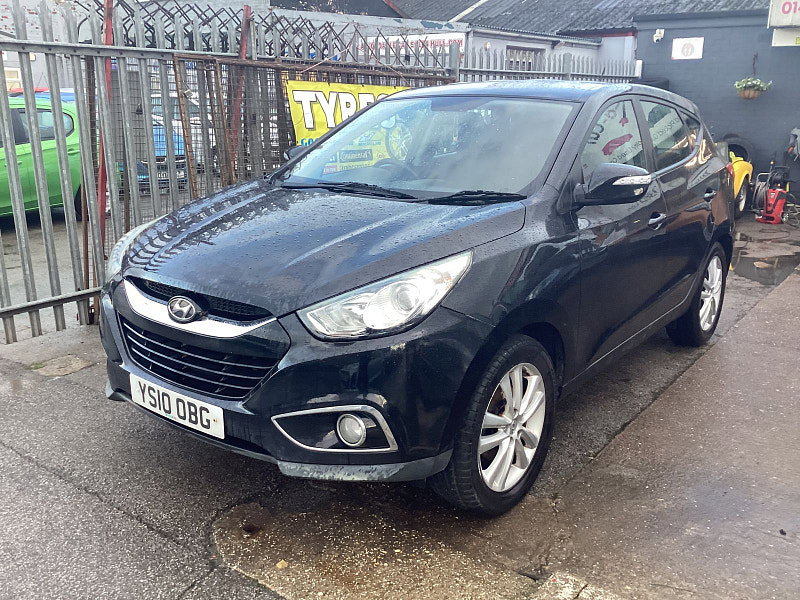 2010 Hyundai IX35 in BLACK, photo 3 of 13