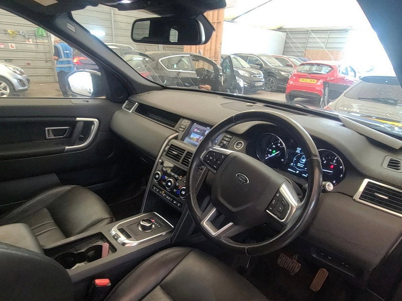 2019 Land Rover Discovery Sport in Black, photo 4 of 9