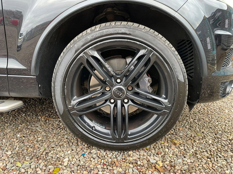 Audi Q7 3.0 TDI V6 S line Plus SUV 5dr Diesel Tiptronic quattro Euro 5 (s/s) (245 ps)