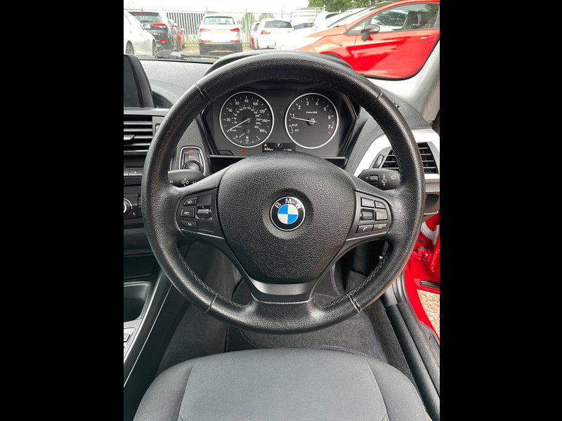BMW 1 Series 1.6 116i SE Hatchback 5dr Petrol Auto Euro 5 (s/s) (136 ps)