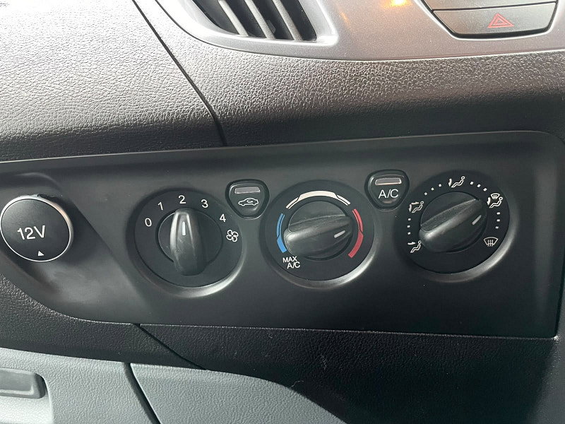 Ford Transit Custom 2.0 TDCi 290 Limited Panel Van 5dr Diesel Manual L2 H2 (157 g/km, 128 bhp)