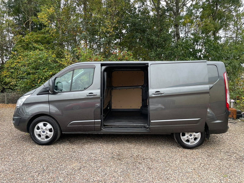 Ford Transit Custom 2.0 TDCi 290 Limited Panel Van 5dr Diesel Manual L2 H2 (157 g/km, 128 bhp)