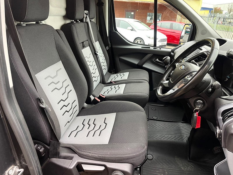Ford Transit Custom 2.0 TDCi 290 Limited Panel Van 5dr Diesel Manual L2 H2 (157 g/km, 128 bhp)