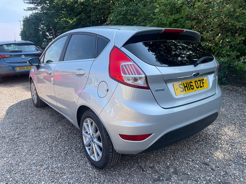 Ford Fiesta 1.0T EcoBoost Titanium Euro 6 (s/s) 5dr