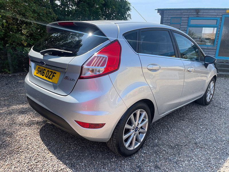 Ford Fiesta 1.0T EcoBoost Titanium Euro 6 (s/s) 5dr